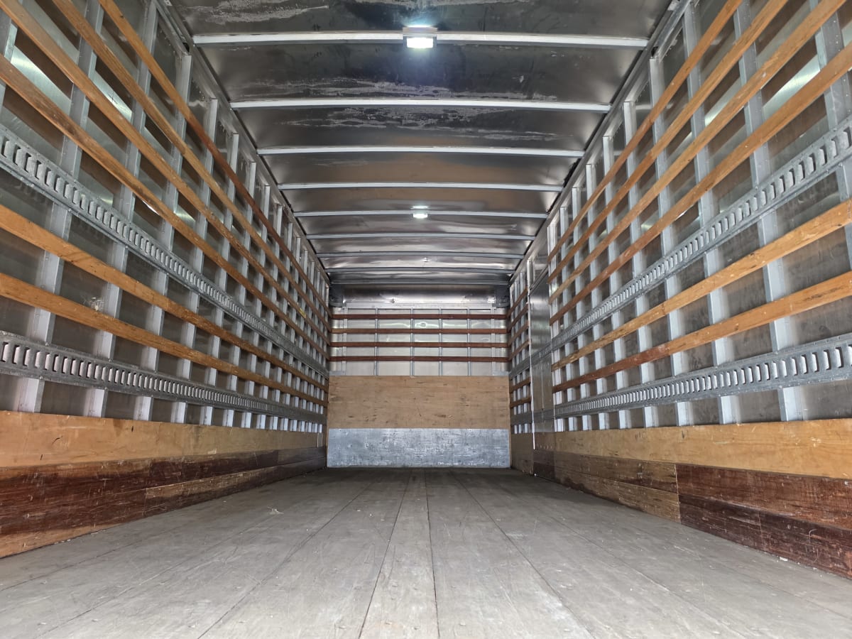 2018 Freightliner/Mercedes M2 106 785425