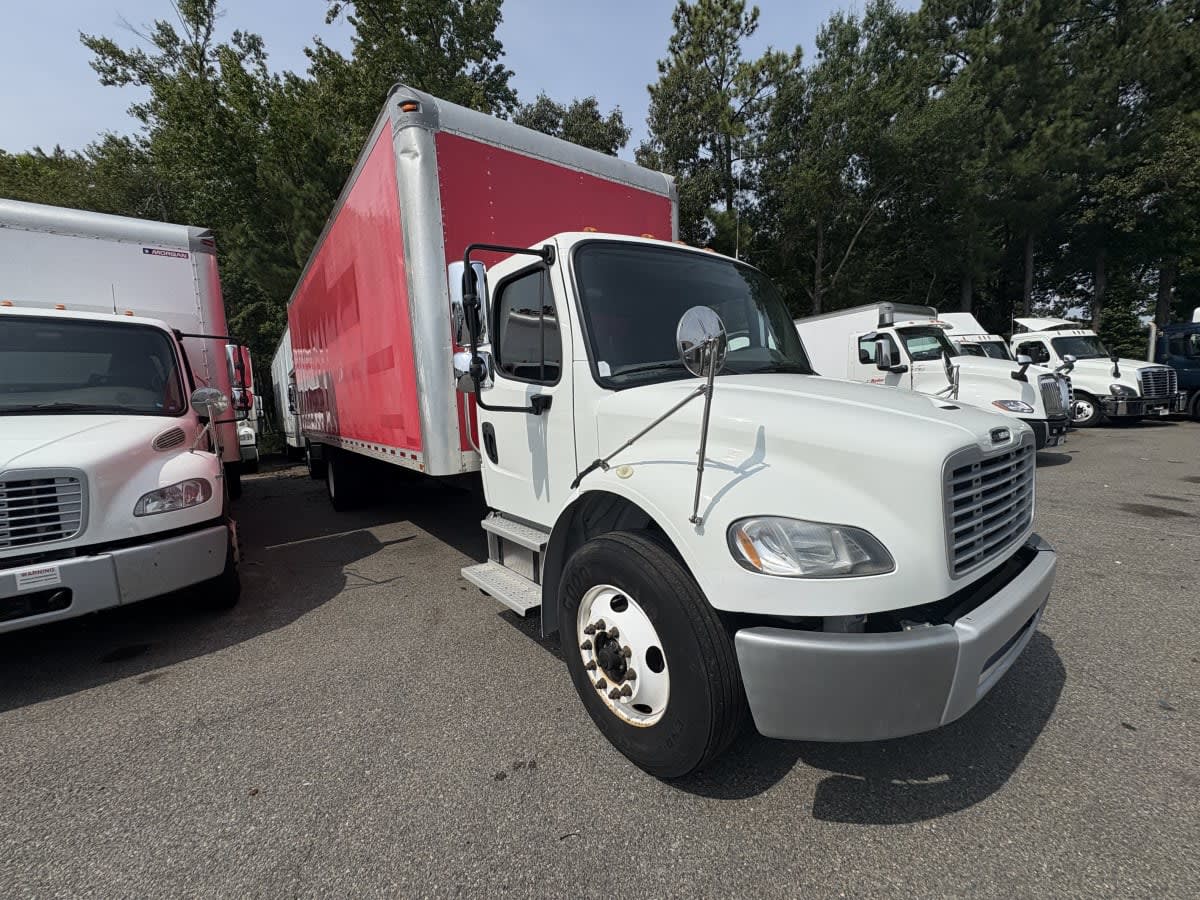 2018 Freightliner M2 106 in Ashland, VA — photo 3