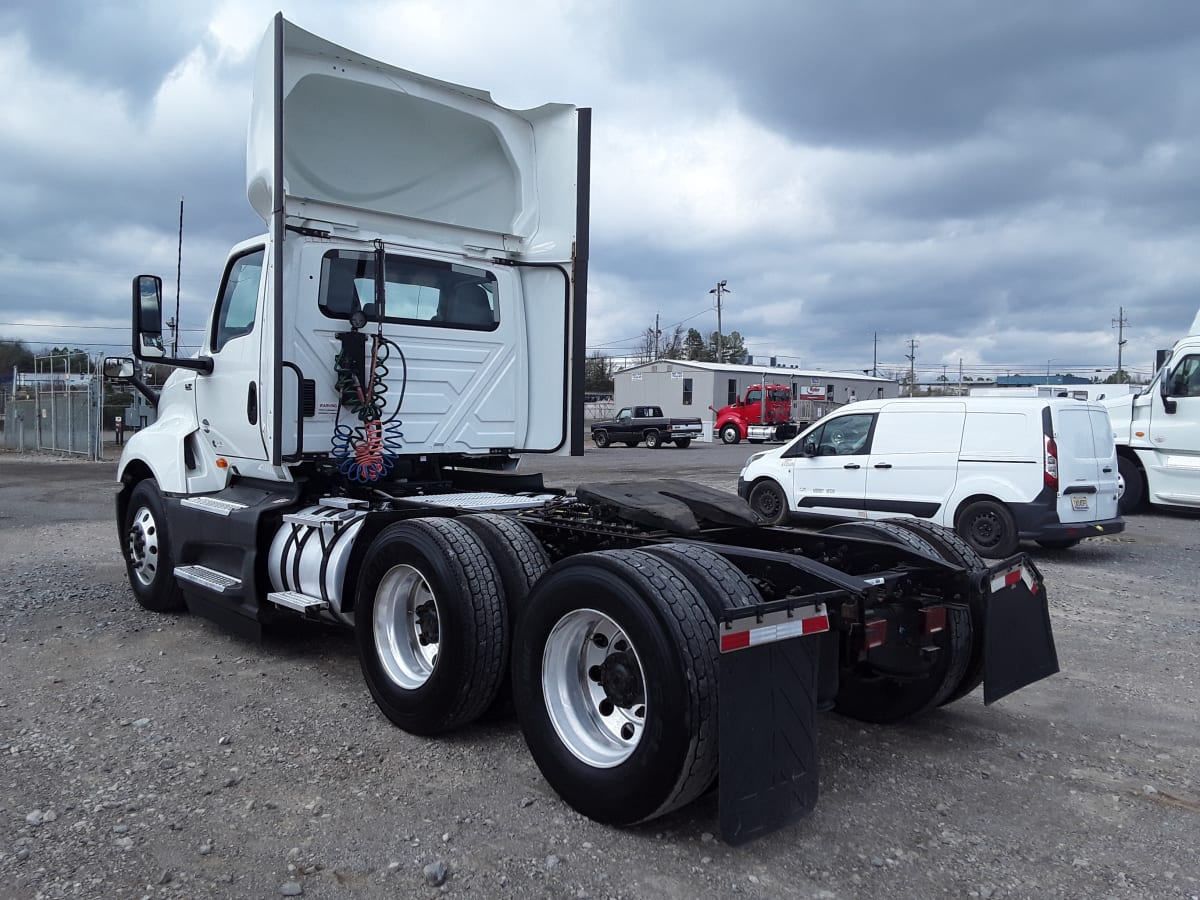 2018 Navistar International LT625 DAYCAB T/A 785597