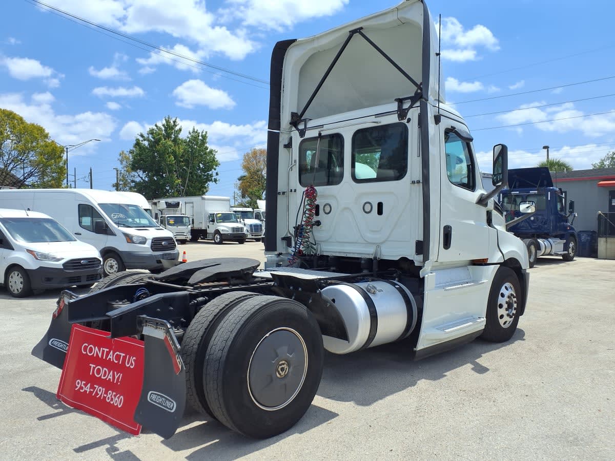 2019 Freightliner - image 4