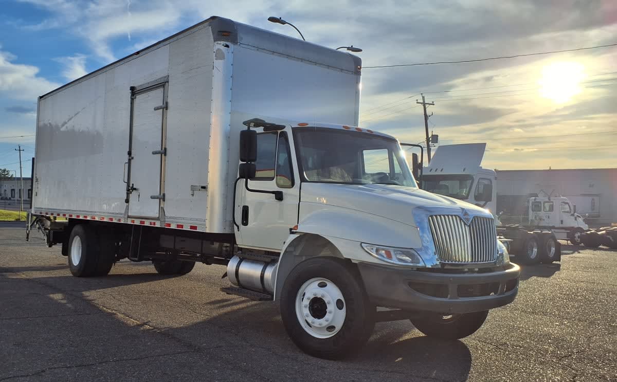 2018 Navistar International 4300 785812