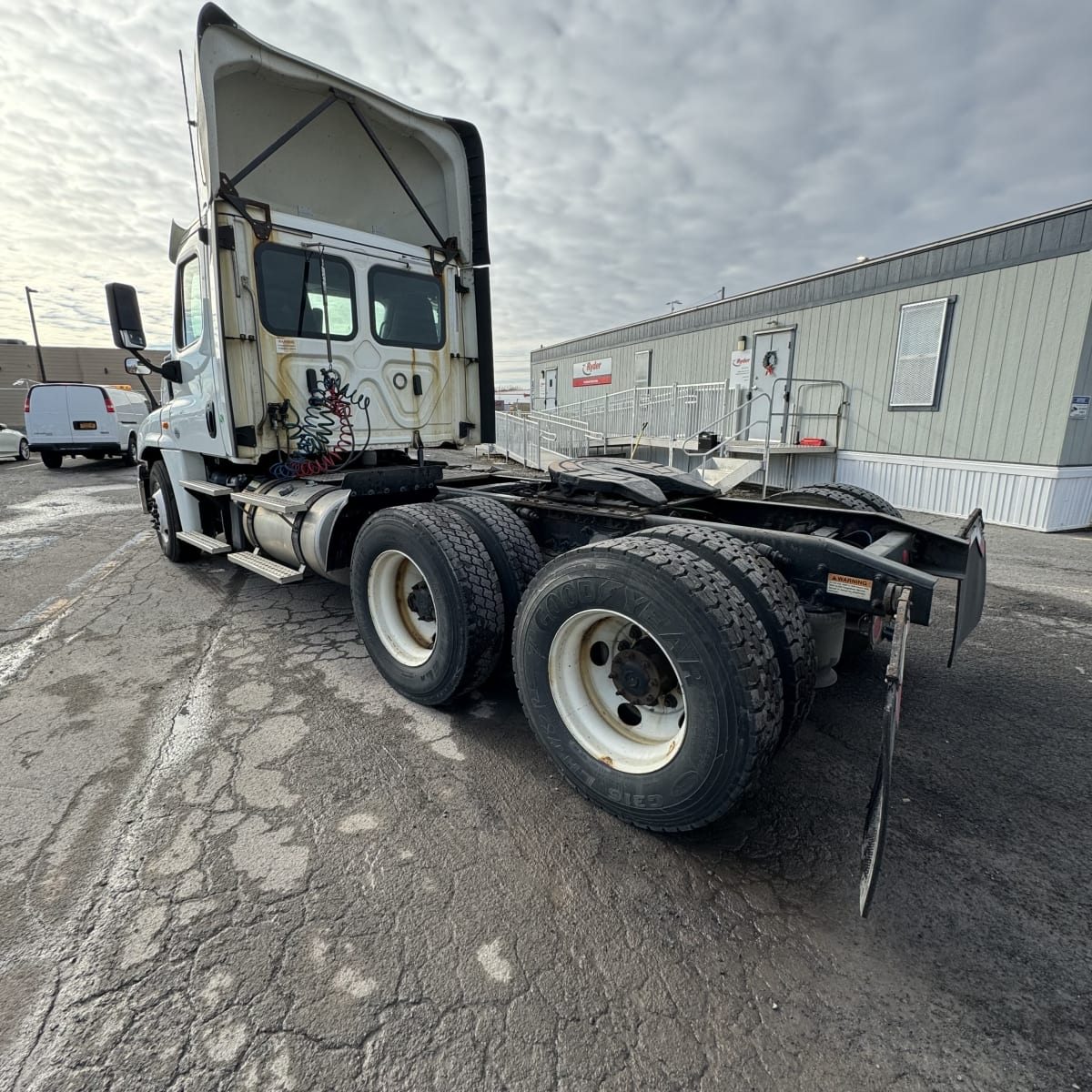 2018 Freightliner/Mercedes CASCADIA 125 785817