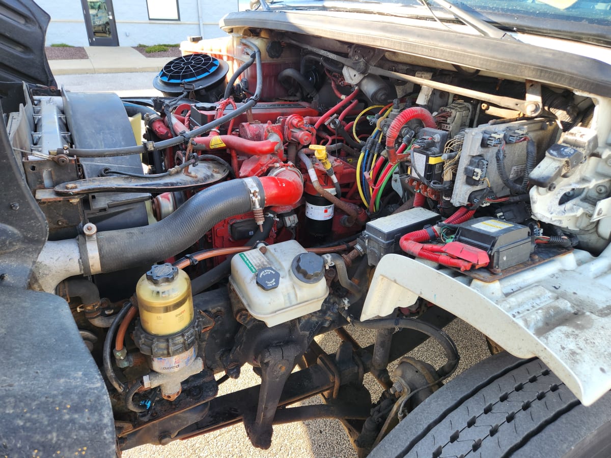 2018 Freightliner/Mercedes M2 106 785830