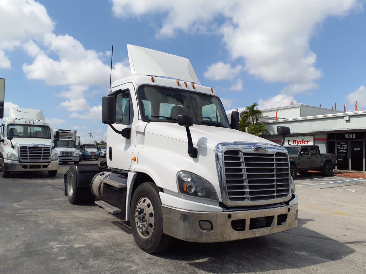 2018 Freightliner - image 3
