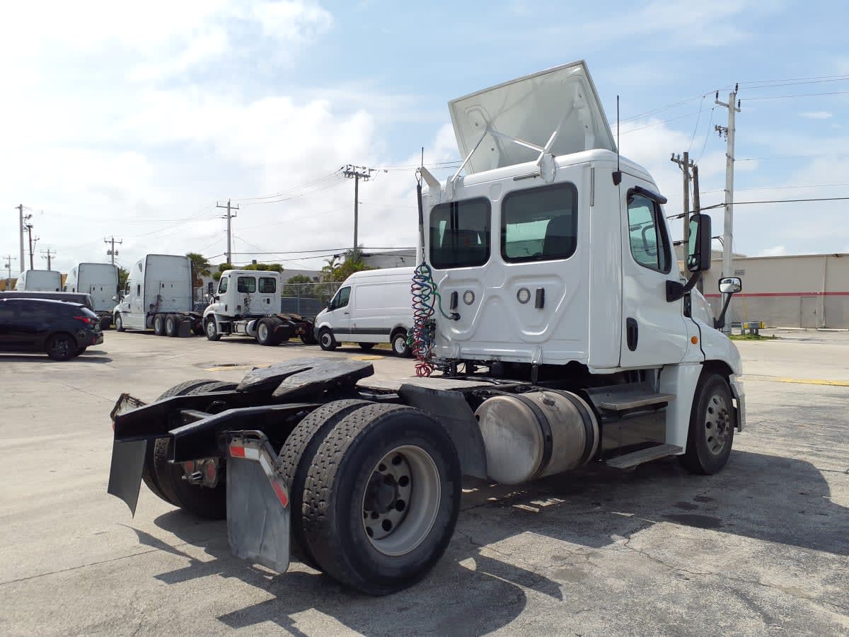 2018 Freightliner - image 4
