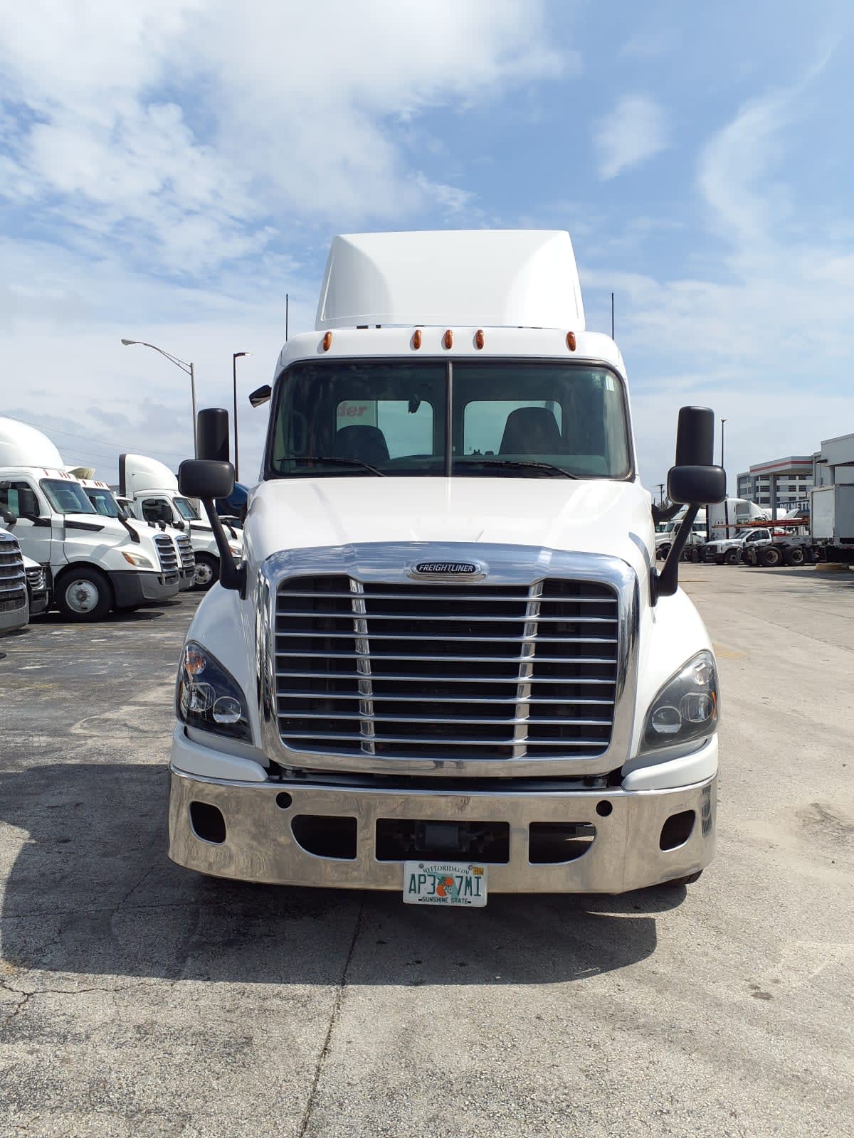 2018 Freightliner - image 2