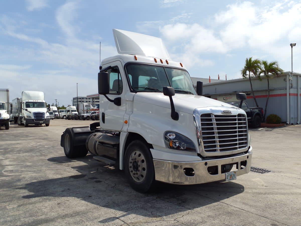 2018 Freightliner - image 3