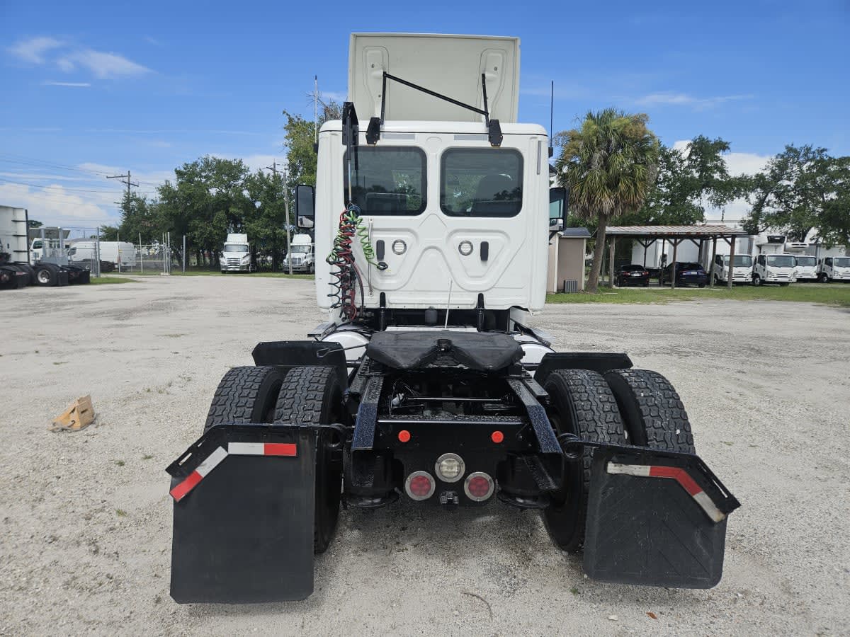 2018 Freightliner - image 5