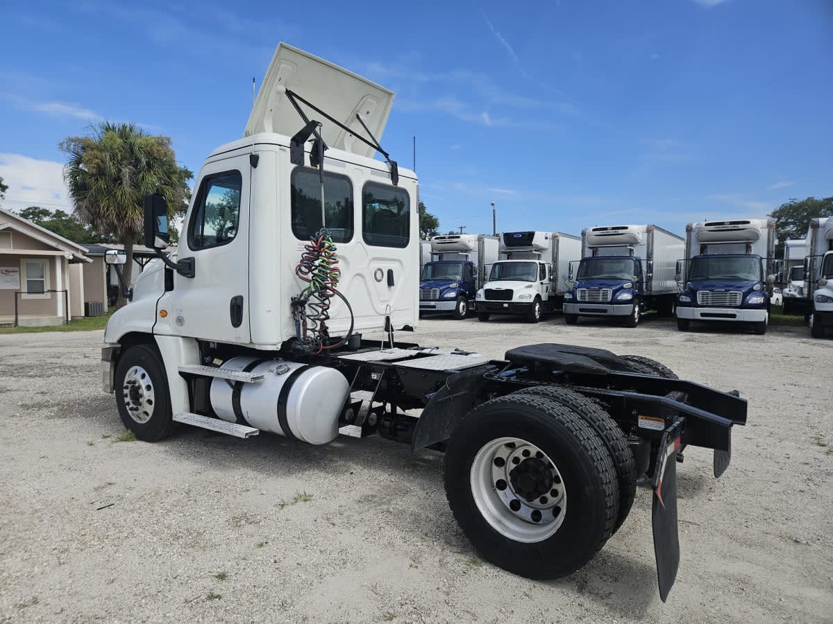 2018 Freightliner - image 6