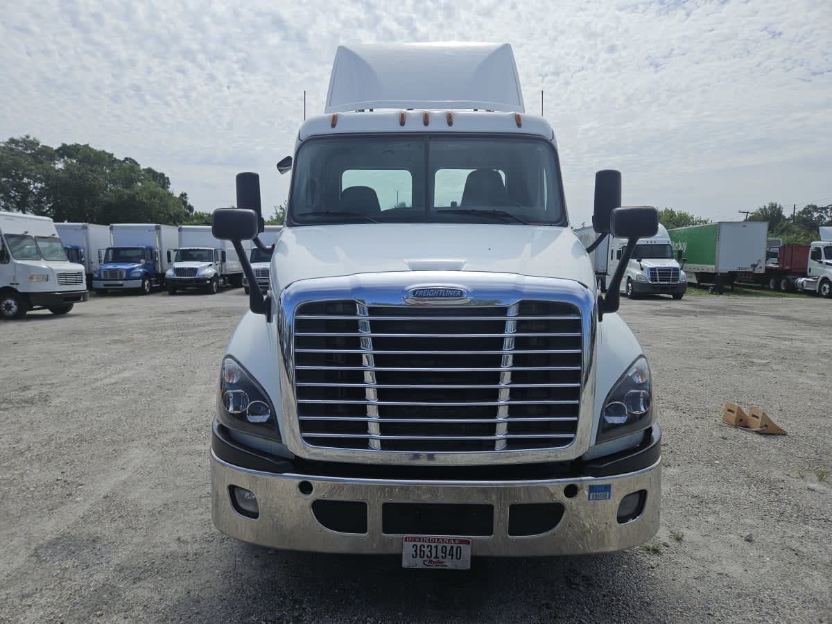 2018 Freightliner - image 2