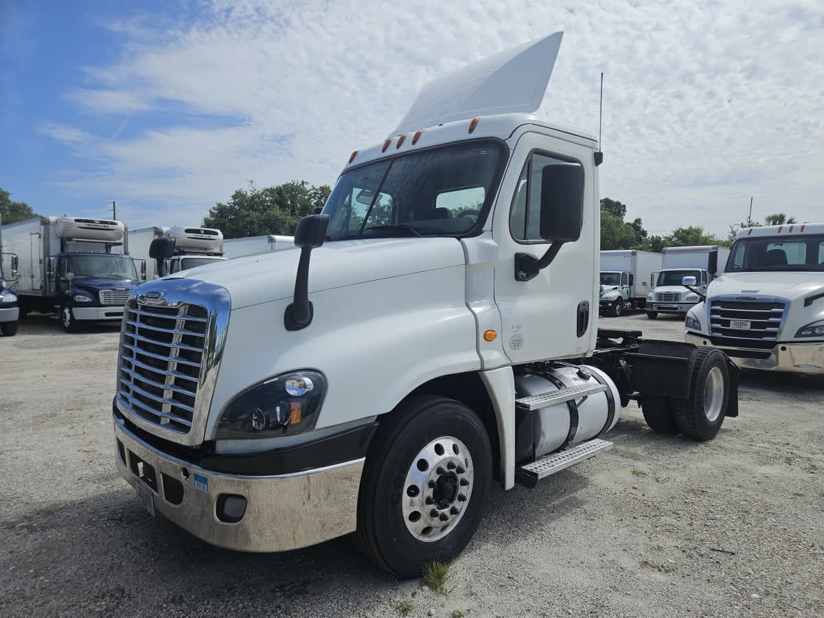 2018 Freightliner - image 1