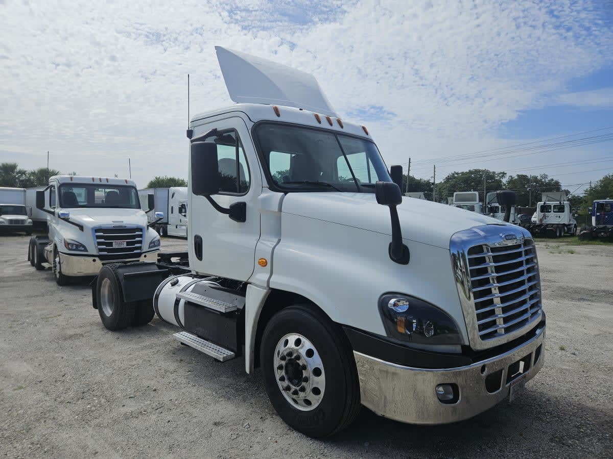2018 Freightliner - image 3