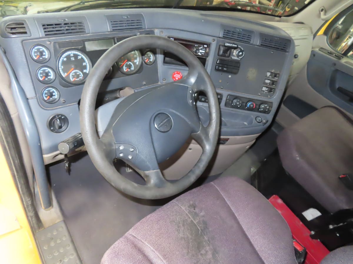 2018 Freightliner - image 7