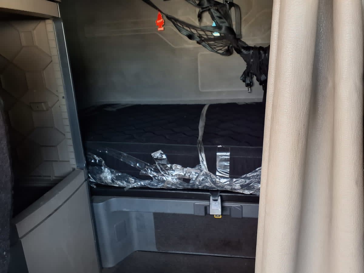 2018 Freightliner - image 9