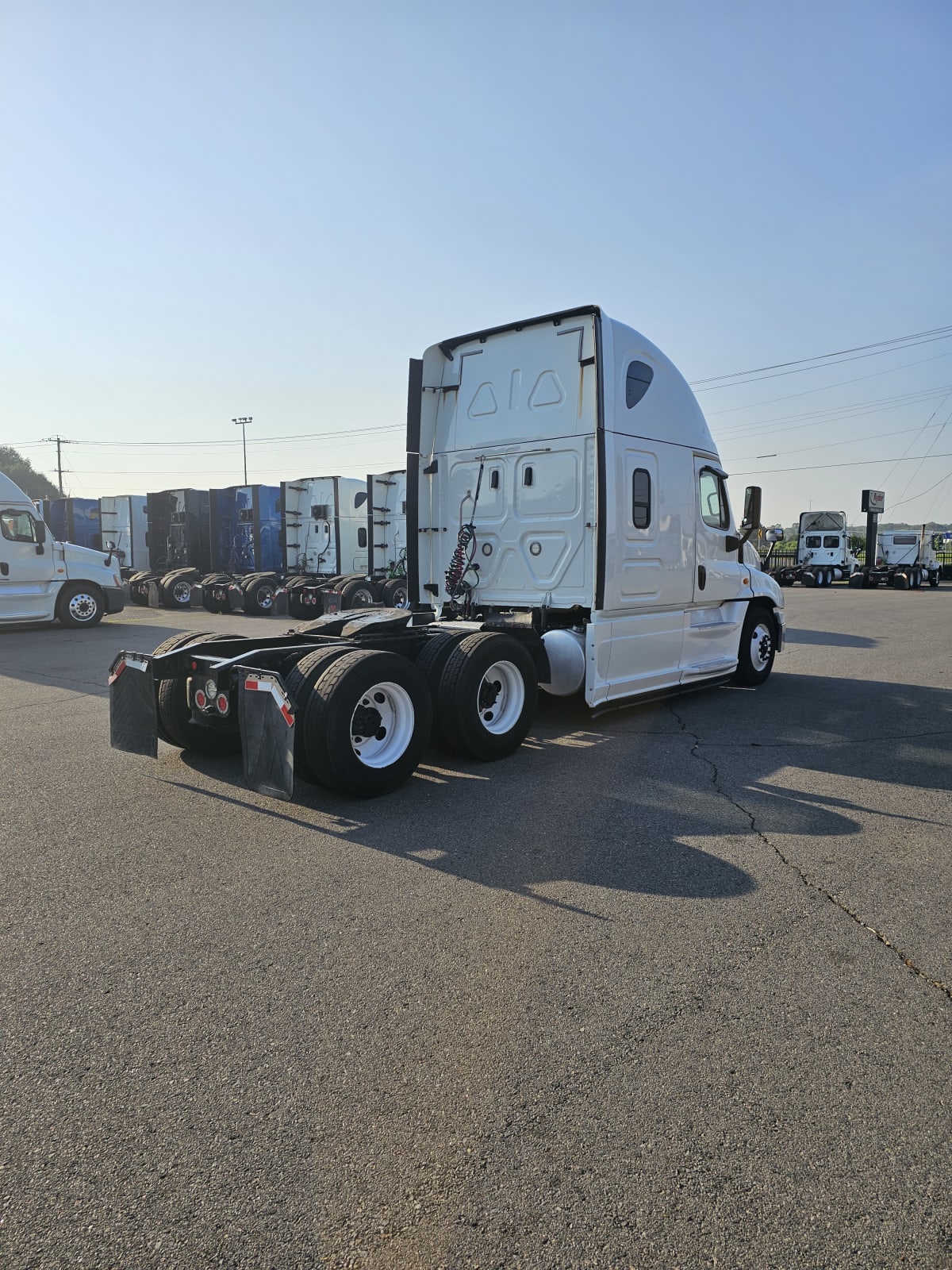 2018 Freightliner/Mercedes CASCADIA 125 786571