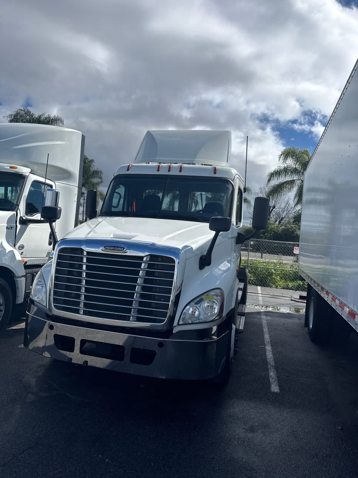 2018 Freightliner - image 2