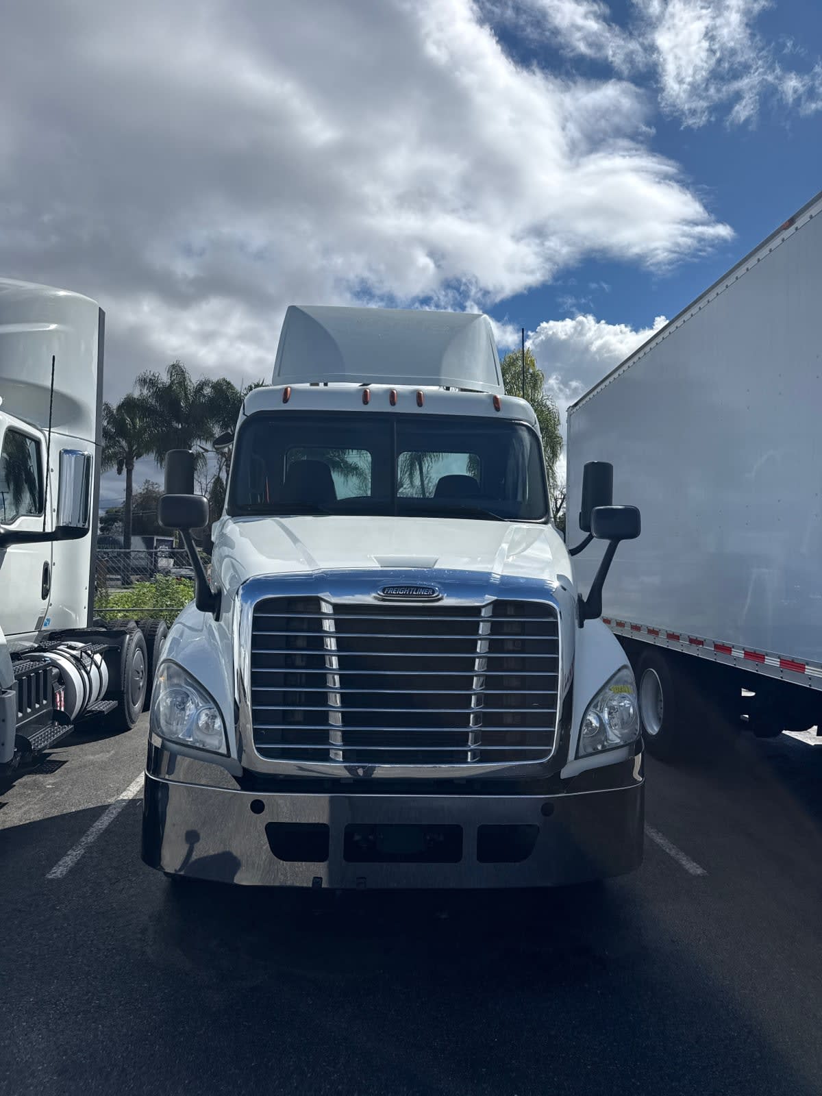 2018 Freightliner - image 1