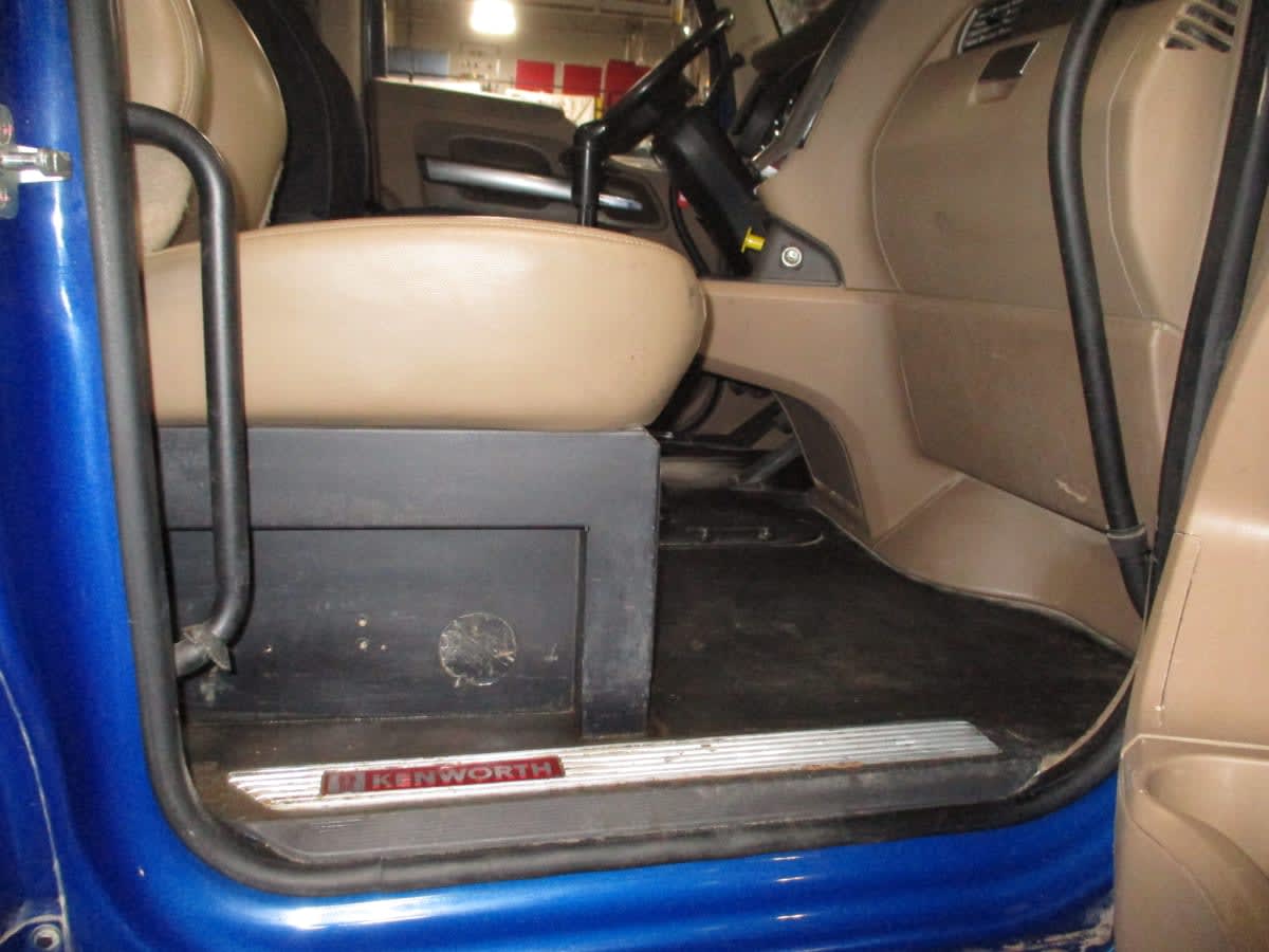 2018 Kenworth T880 - image 9