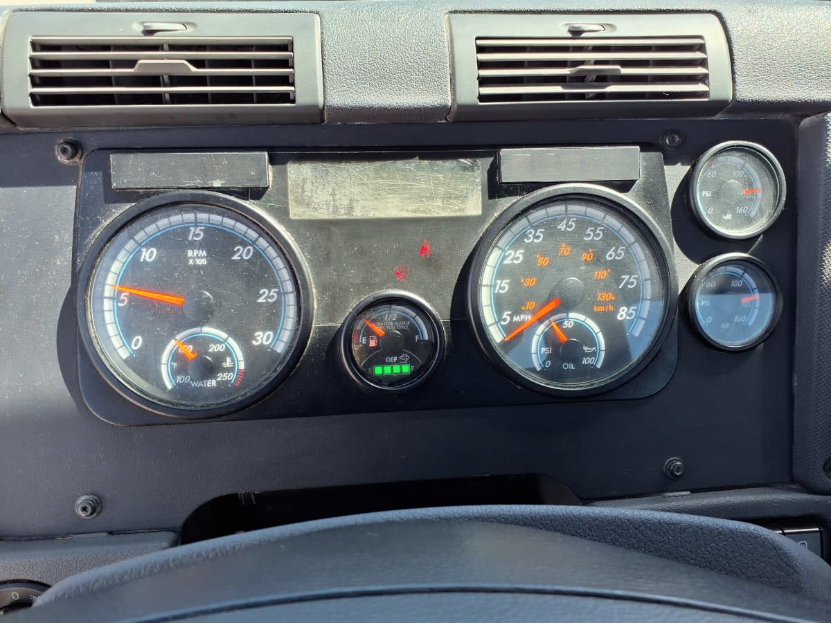 2018 Freightliner - image 10