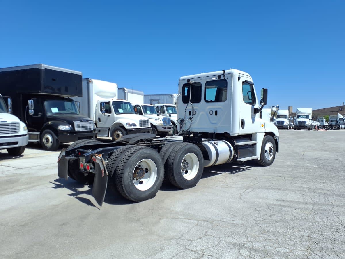 2018 Freightliner - image 4
