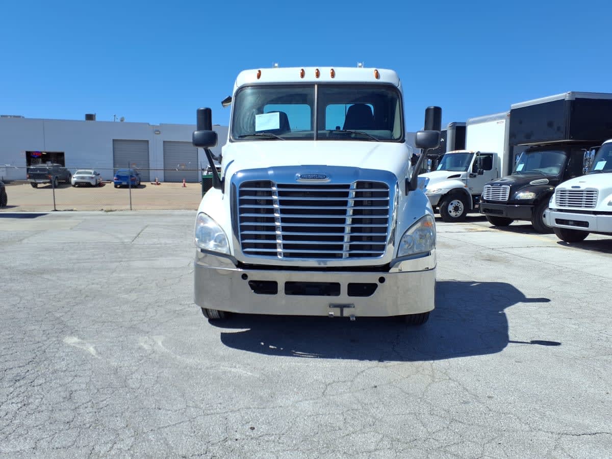 2018 Freightliner - image 2