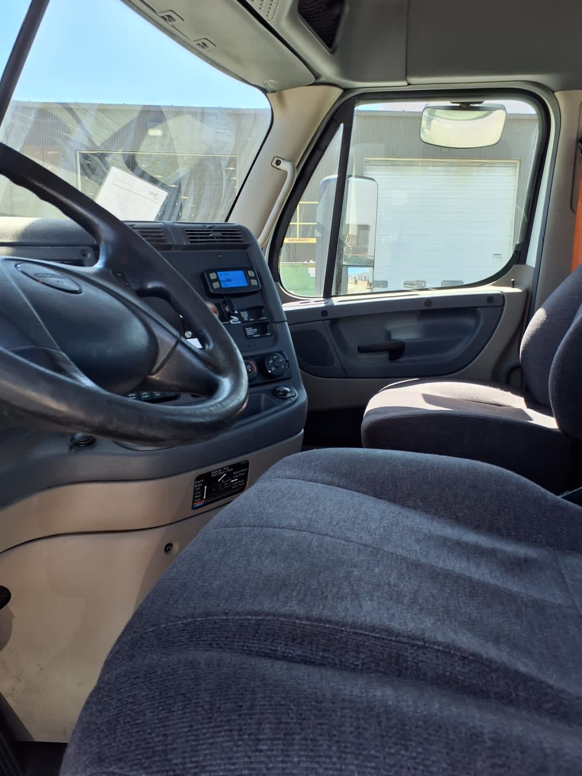 2018 Freightliner - image 7