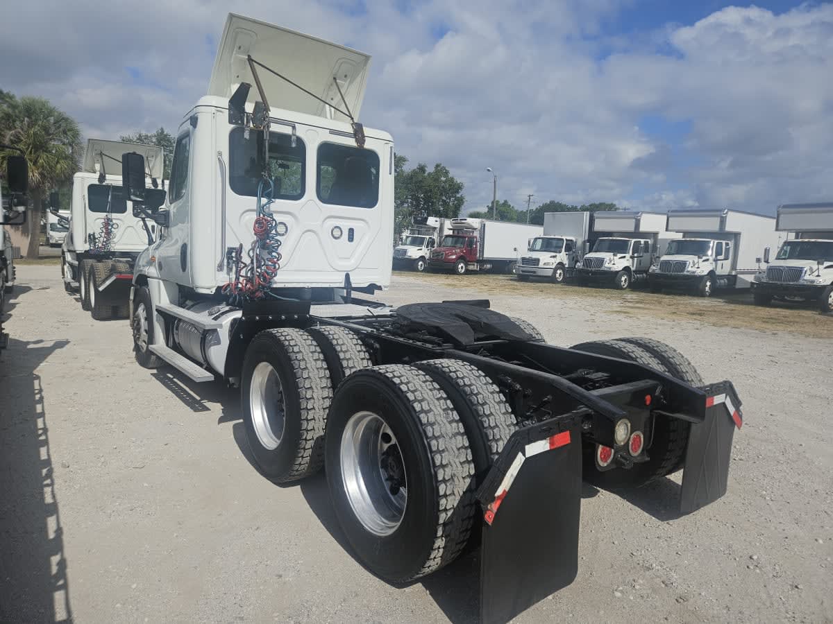 2018 Freightliner - image 6