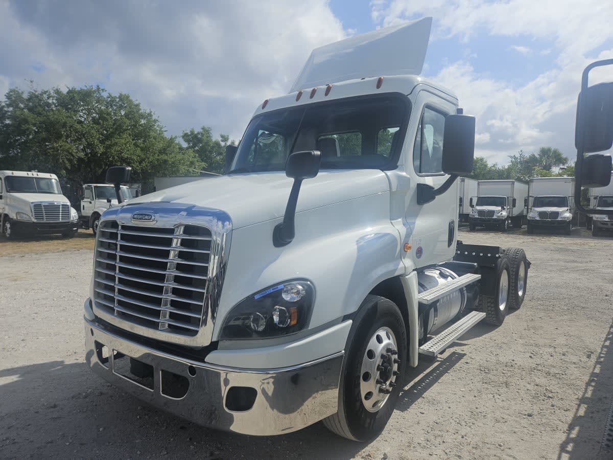 2018 Freightliner - image 1
