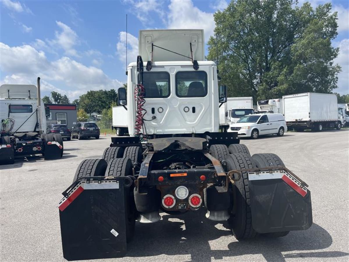 2018 Freightliner - image 5