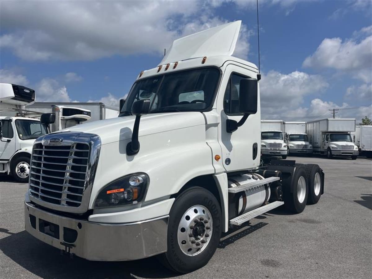 2018 Freightliner - image 1