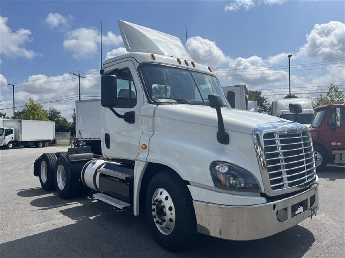 2018 Freightliner - image 3