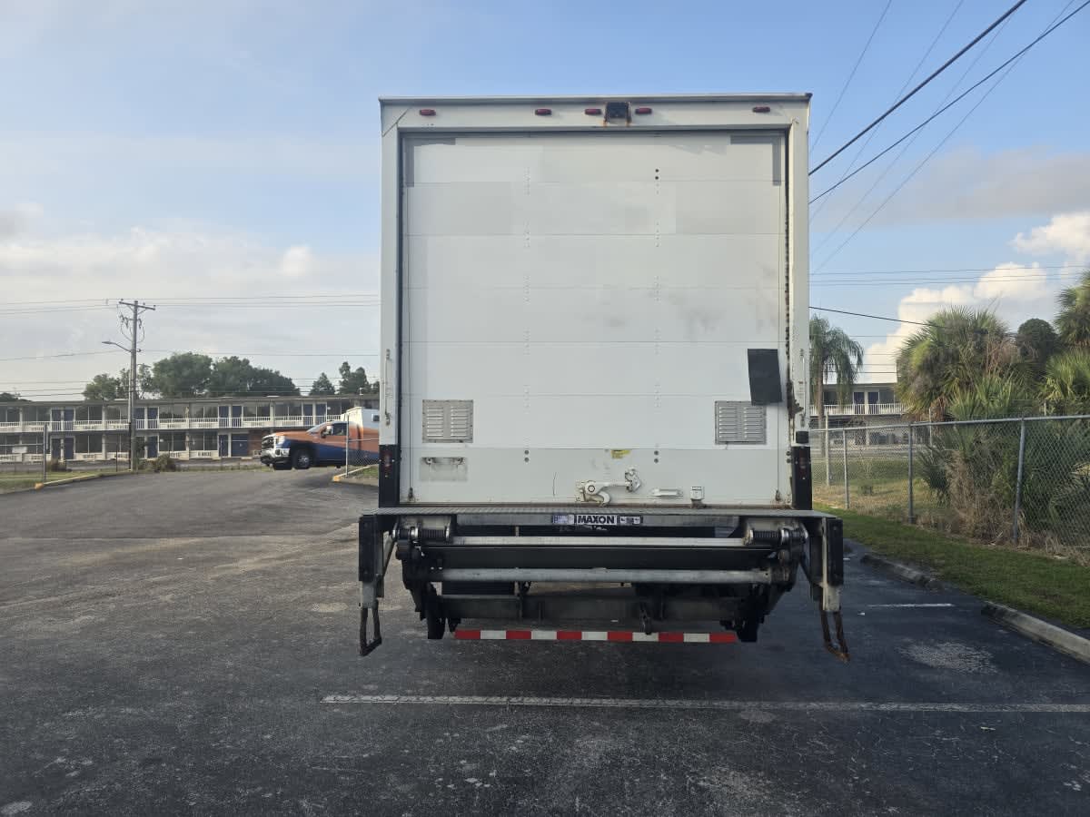 2019 Freightliner M2 106 in Tampa, FL — photo 5