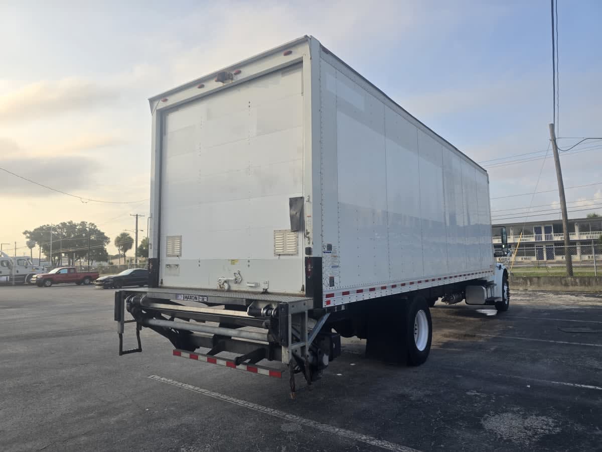 2019 Freightliner M2 106 in Tampa, FL — photo 6