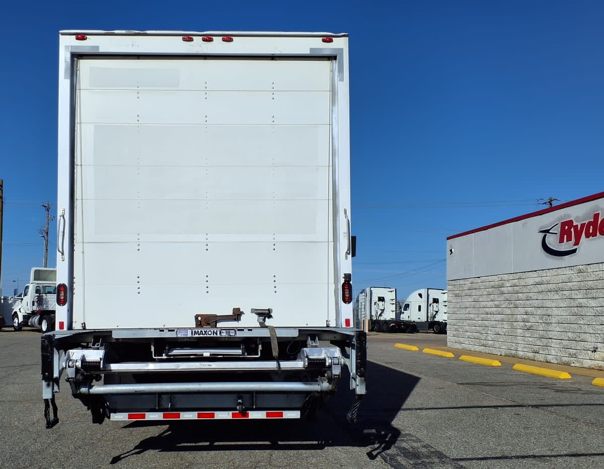 2018 Navistar International 4300 786946