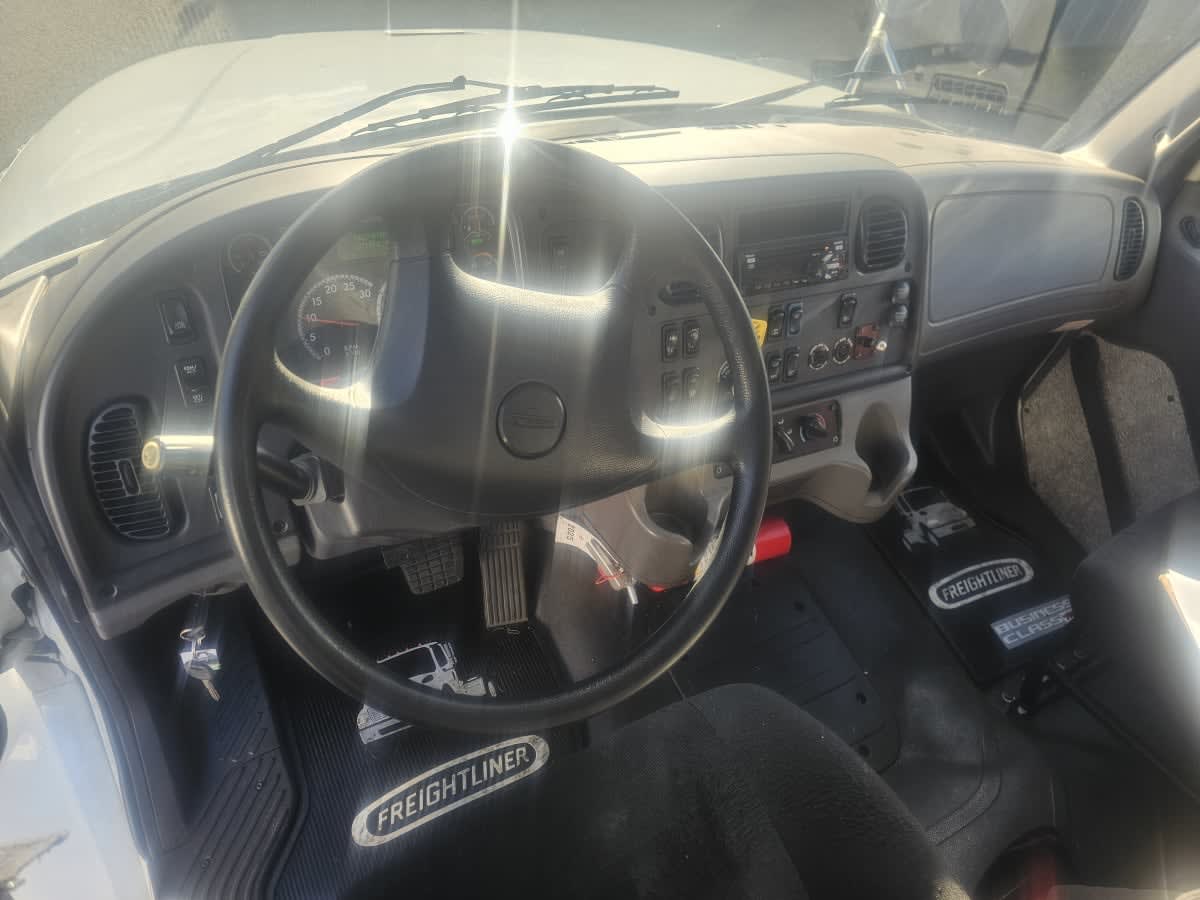 2018 Freightliner/Mercedes M2 106 786957