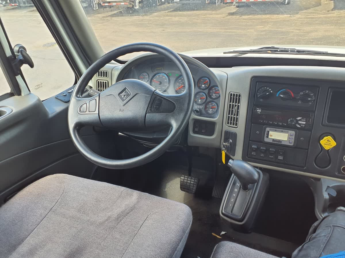 2018 Navistar International 4300 786973