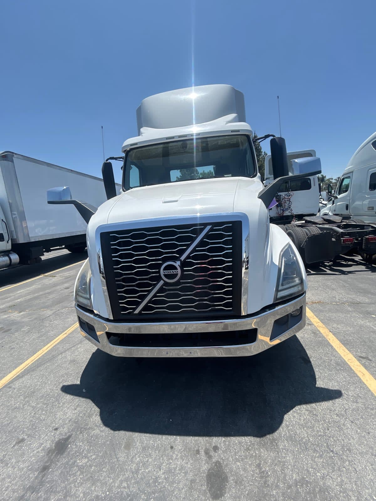 2019 Volvo VNL64T-300 787034
