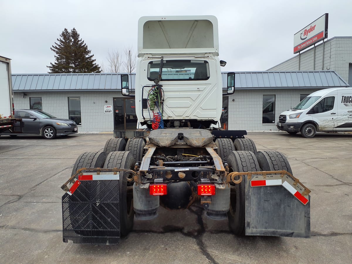 2018 Navistar International LT625 DAYCAB T/A 787076