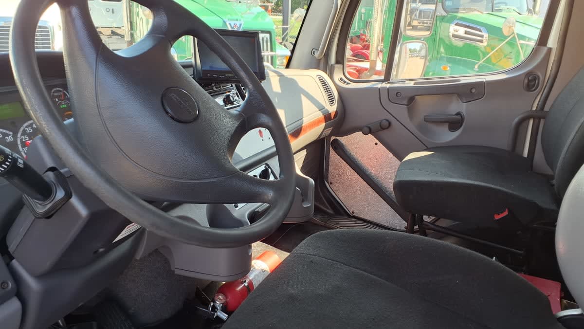 2018 Freightliner/Mercedes M2 106 787308