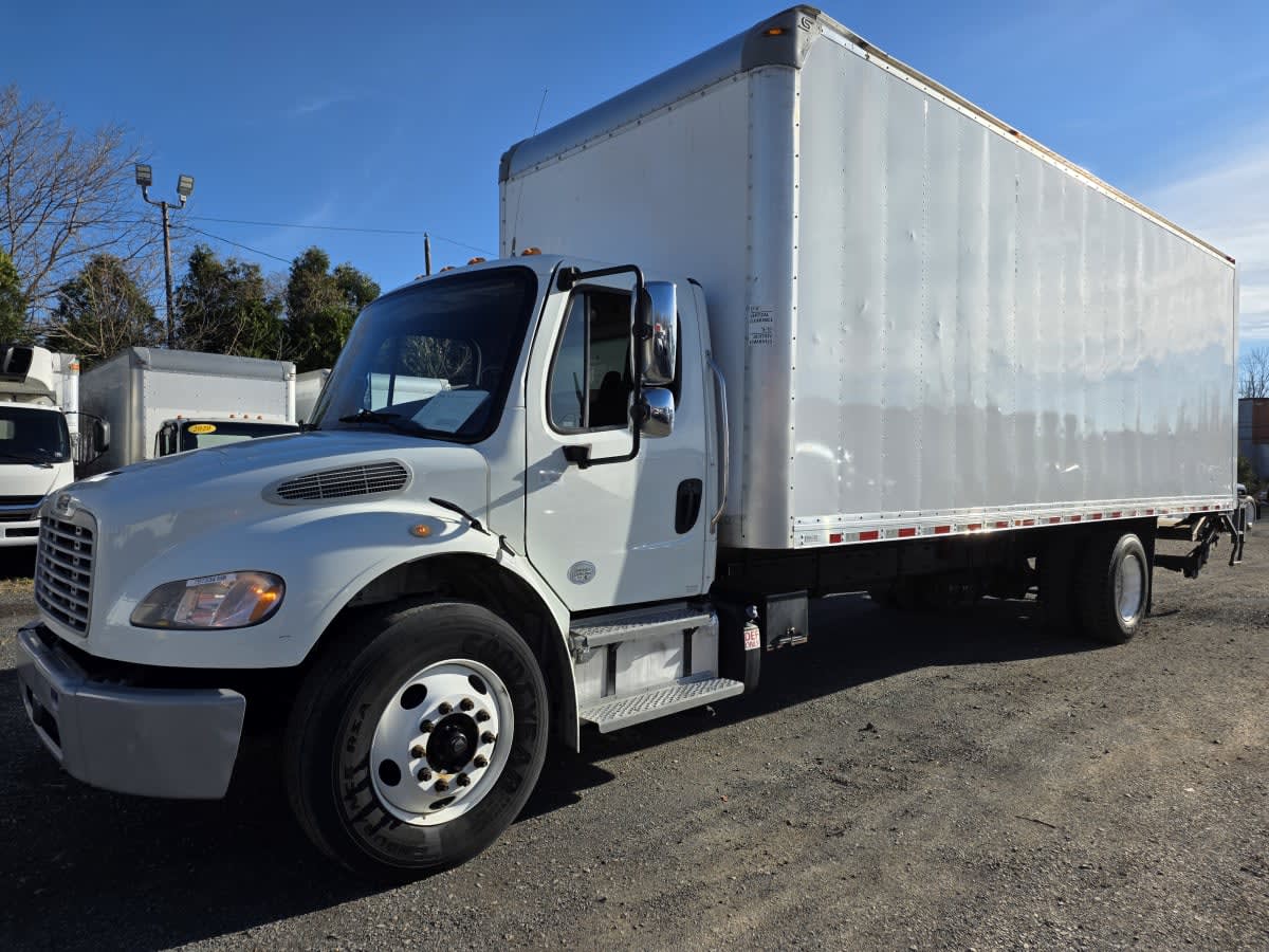 2018 Freightliner/Mercedes M2 106 787334 2018 Freightliner/Mercedes M2 106 787334