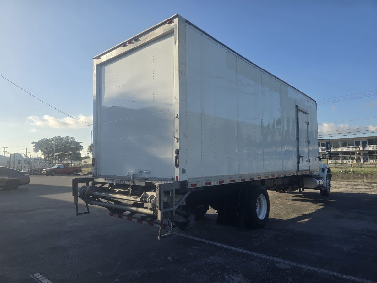 2018 International 4300 in Tampa, FL — photo 6