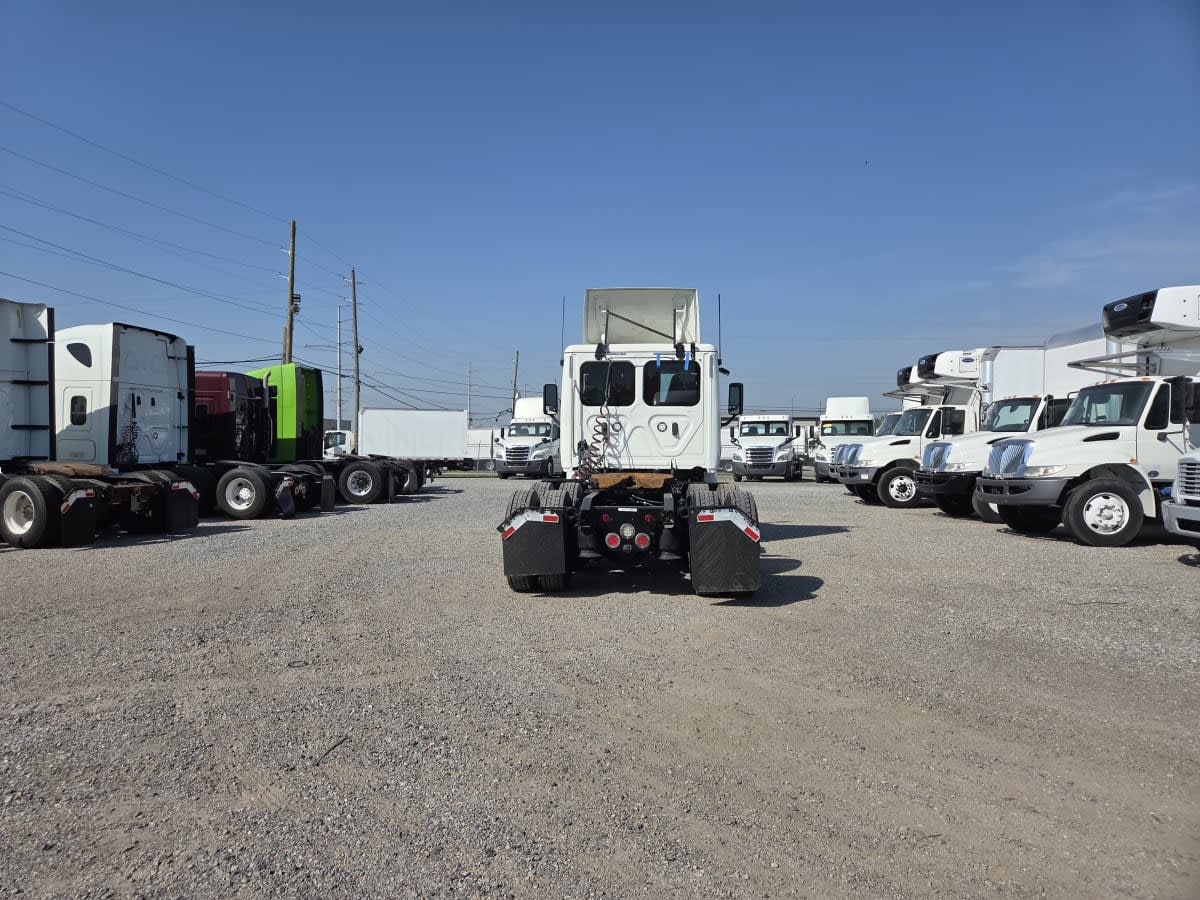 2018 Freightliner - image 5