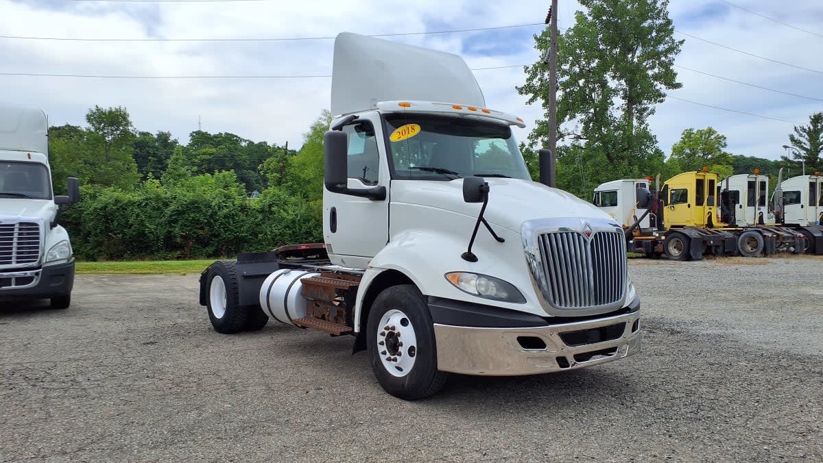 2018 Navistar International RH613 DAYCAB S/A 787487