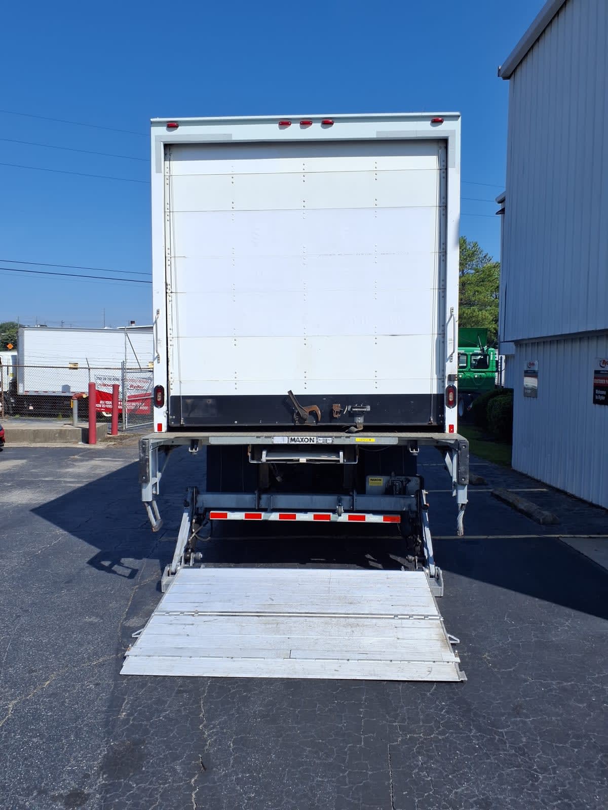 2018 Freightliner M2 106 in Doraville, GA — photo 5