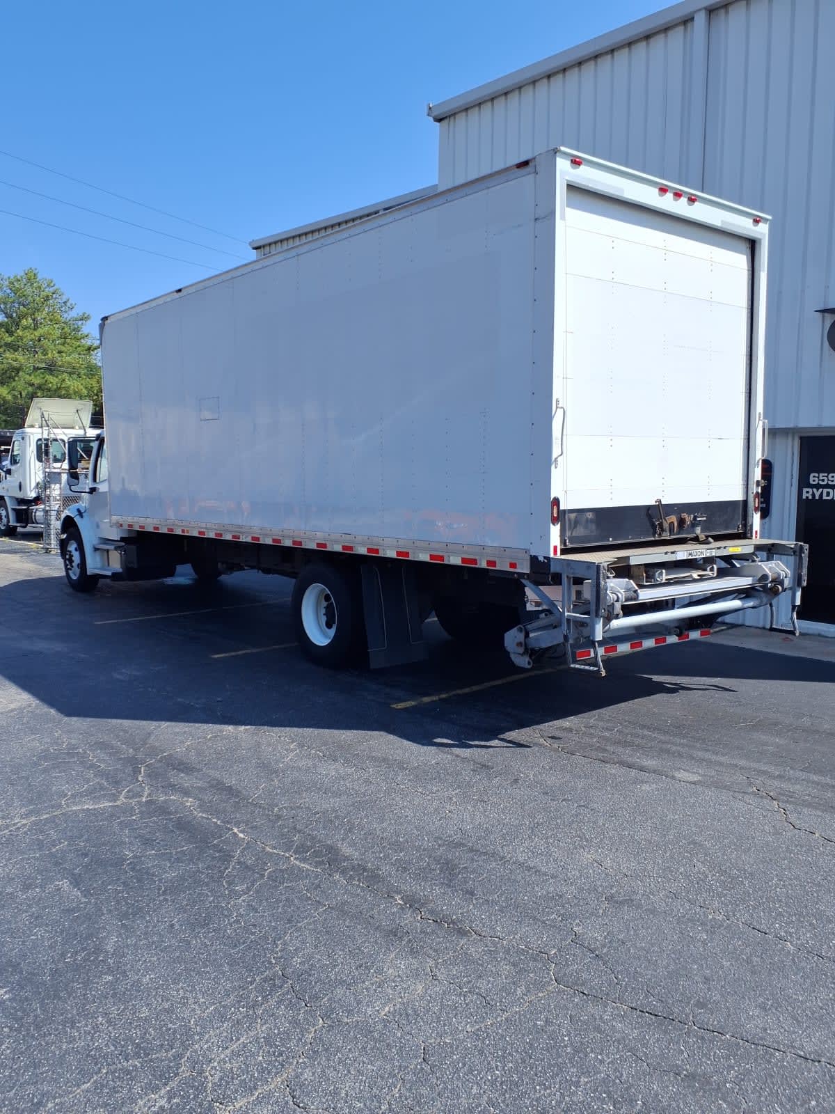 2018 Freightliner M2 106 in Doraville, GA — photo 6