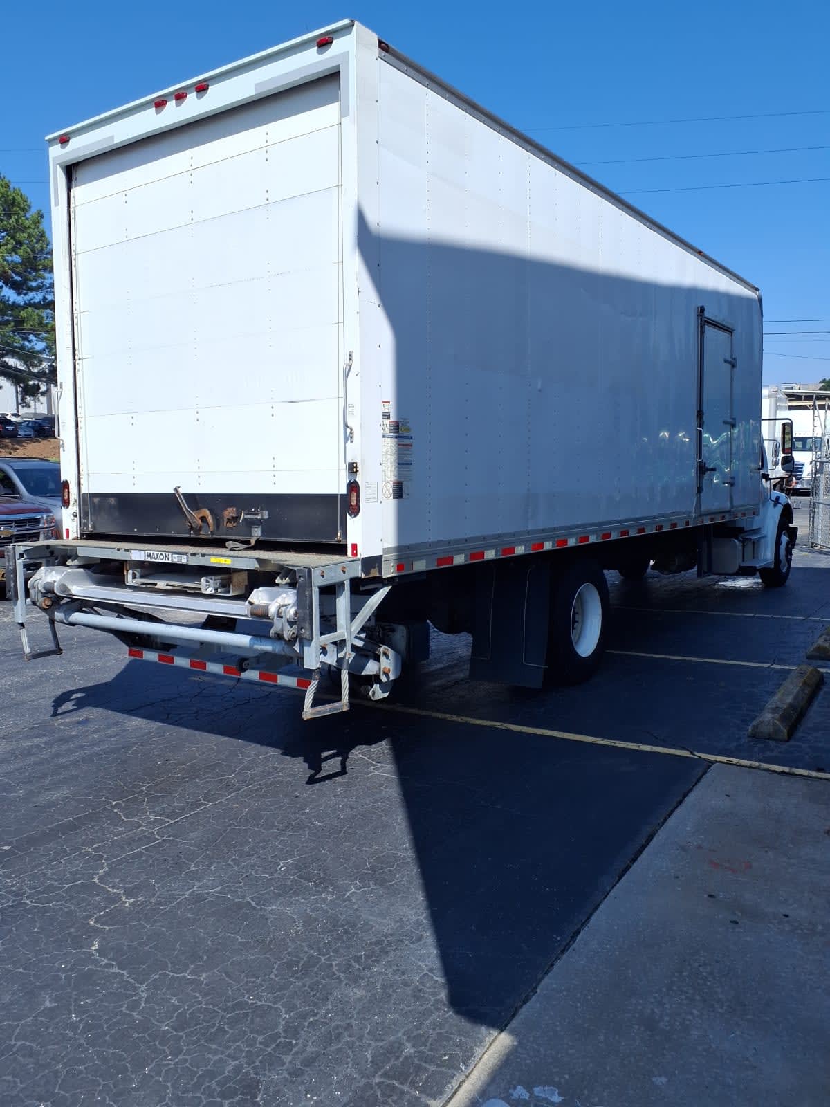 2018 Freightliner M2 106 in Doraville, GA — photo 4