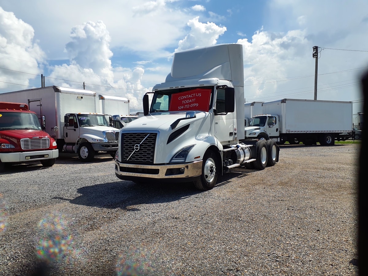 2019 Volvo VNL64T-300 787803