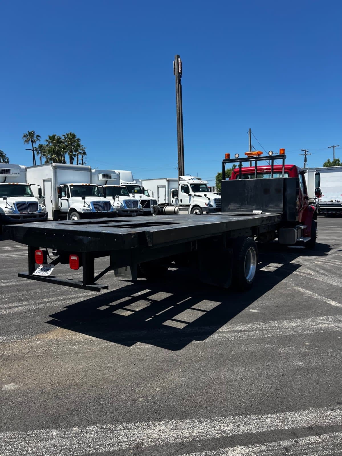 2019 Freightliner/Mercedes M2 106 787823 2019 Freightliner/Mercedes M2 106 787823