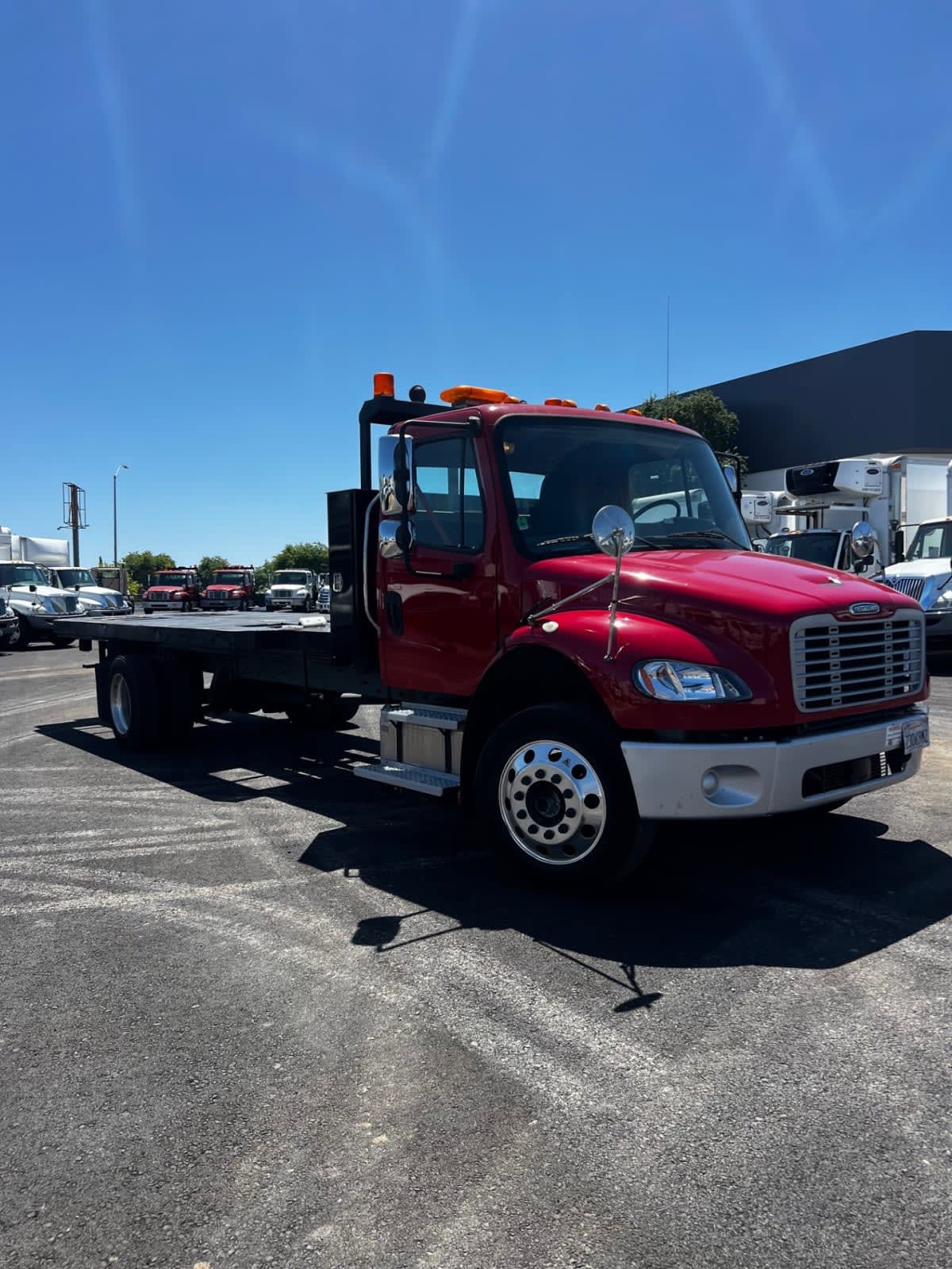 2019 Freightliner/Mercedes M2 106 787823 2019 Freightliner/Mercedes M2 106 787823