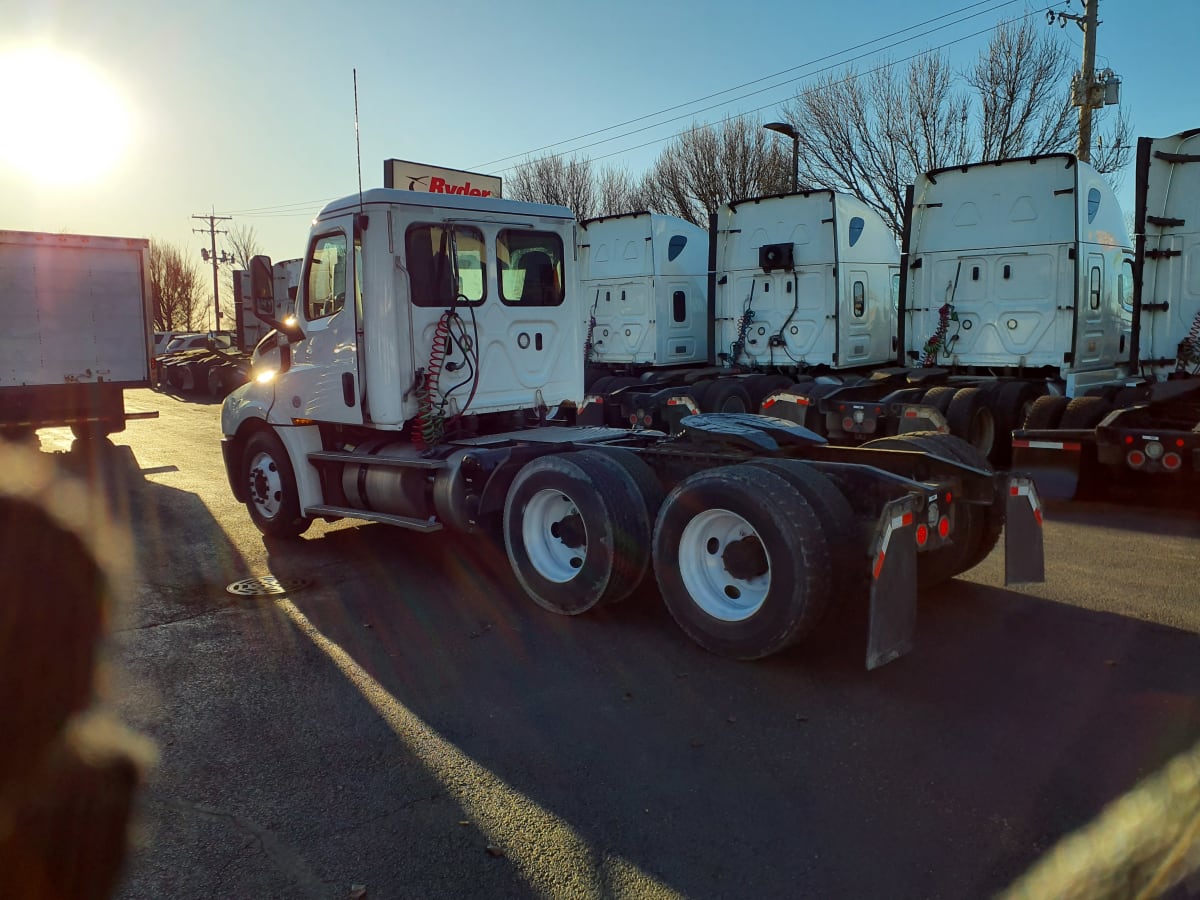 2018 Freightliner/Mercedes NEW CASCADIA PX12664 787883